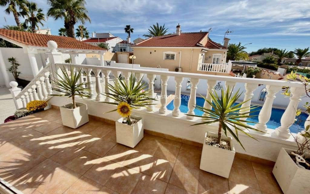 4 soveværelse Villa til salg i Ciudad Quesada med swimmingpool - € 495.000 (Ref: 9771828)