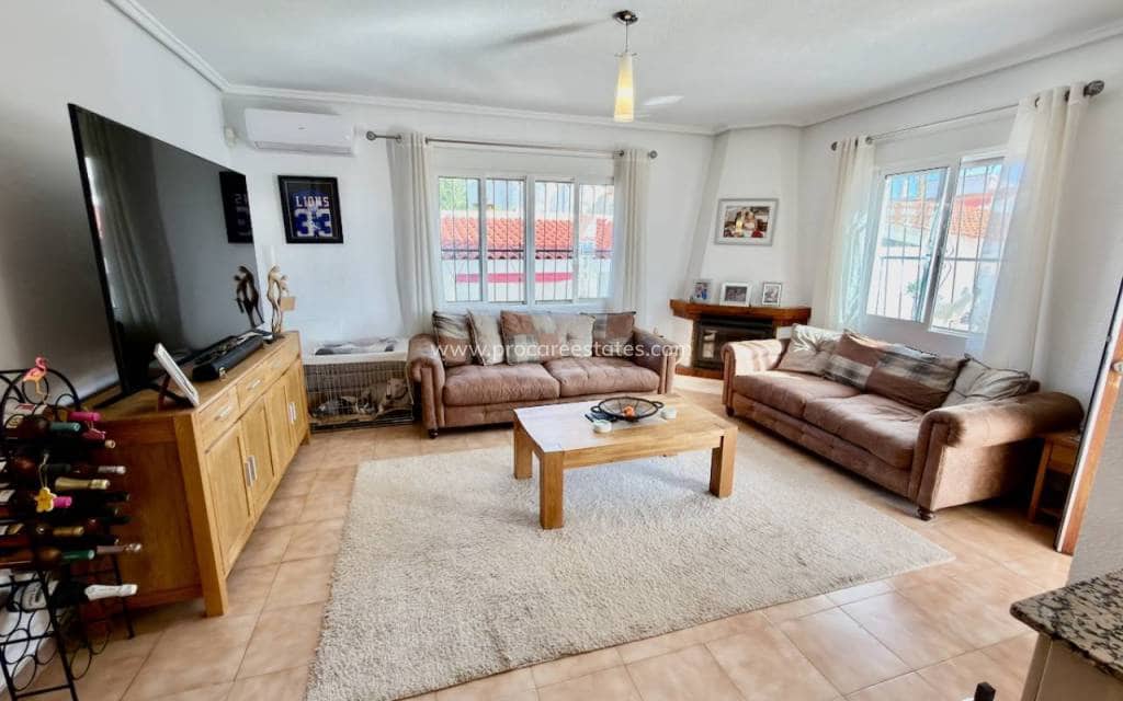 4 soveværelse Villa til salg i Ciudad Quesada med swimmingpool - € 495.000 (Ref: 9771828)