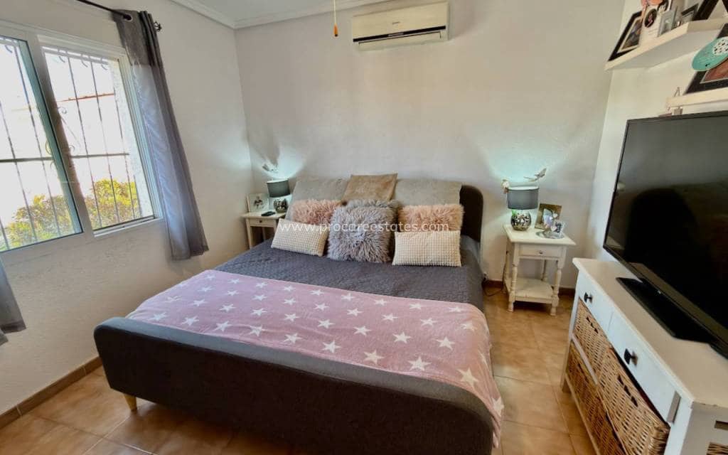 4 soveværelse Villa til salg i Ciudad Quesada med swimmingpool - € 495.000 (Ref: 9771828)