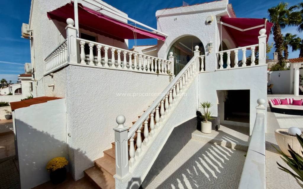 4 soveværelse Villa til salg i Ciudad Quesada med swimmingpool - € 495.000 (Ref: 9771828)