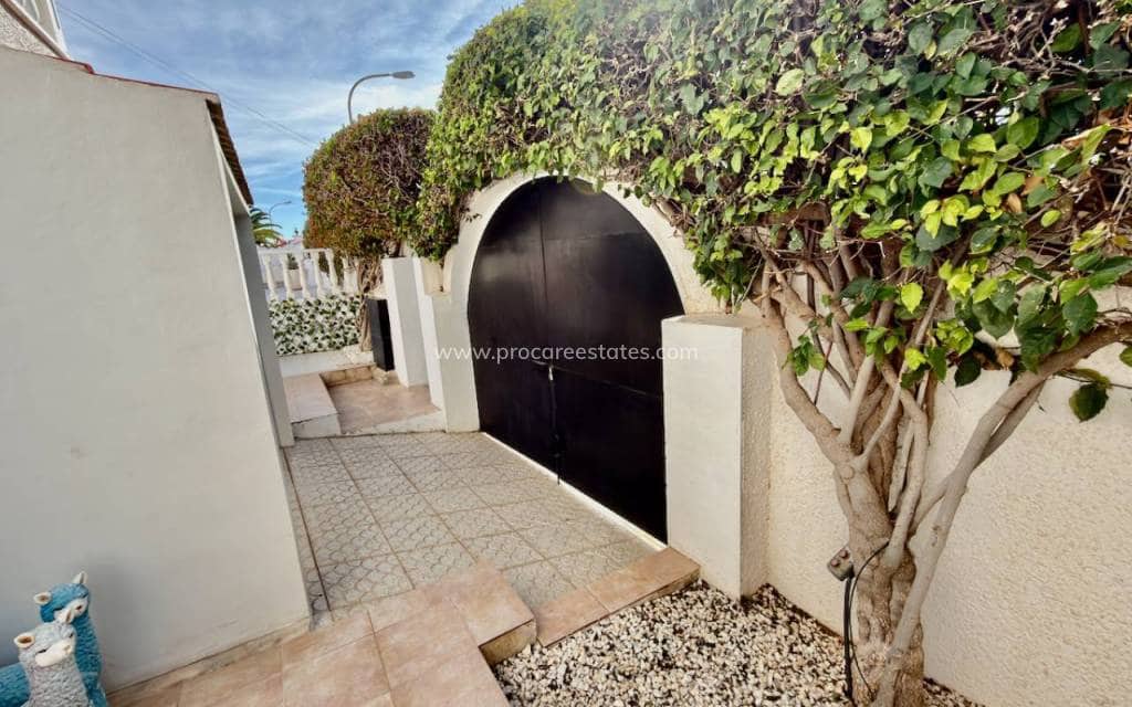 4 soveværelse Villa til salg i Ciudad Quesada med swimmingpool - € 495.000 (Ref: 9771828)