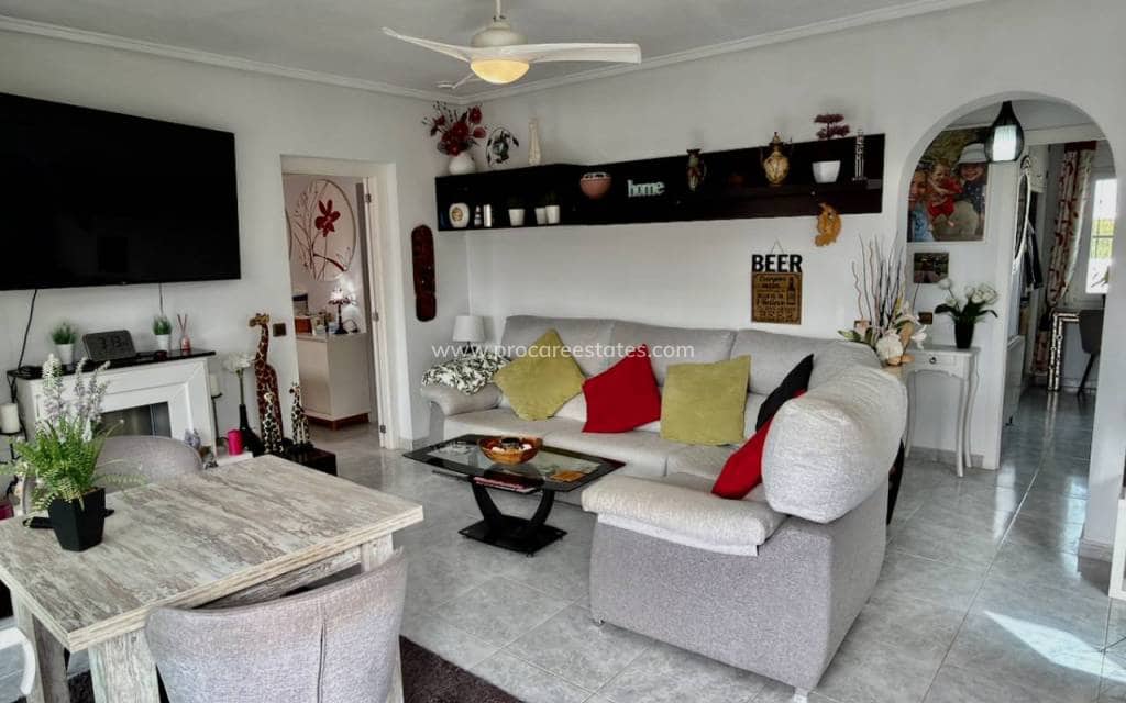 3 soveværelse Villa til salg i Ciudad Quesada med swimmingpool - € 399.000 (Ref: 9778610)