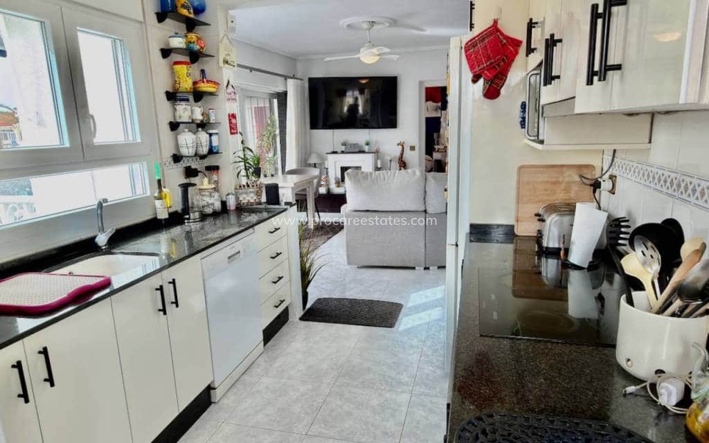 3 soveværelse Villa til salg i Ciudad Quesada med swimmingpool - € 399.000 (Ref: 9778610)