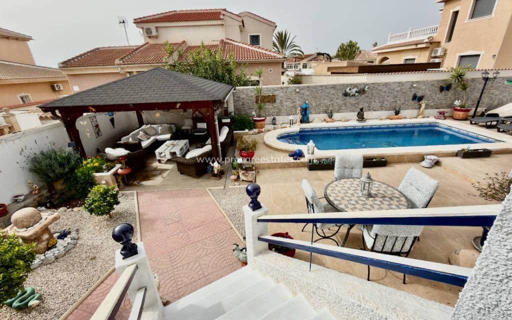 3 soveværelse Villa til salg i Ciudad Quesada med swimmingpool - € 399.000 (Ref: 9778610)