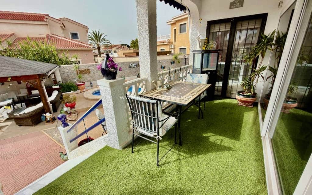 3 soveværelse Villa til salg i Ciudad Quesada med swimmingpool - € 399.000 (Ref: 9778610)