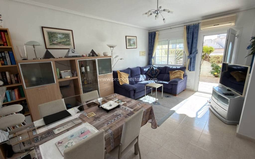 3 slaapkamer Villa te koop in Dona Pepa met zwembad - € 195.000 (Ref: 9778611)