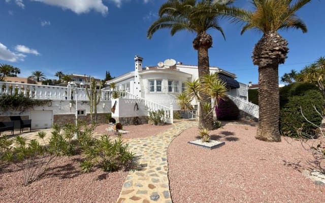 3 soveværelse Villa til salg i Ciudad Quesada, Rojales med swimmingpool - € 599.950 (Ref: 9778612)