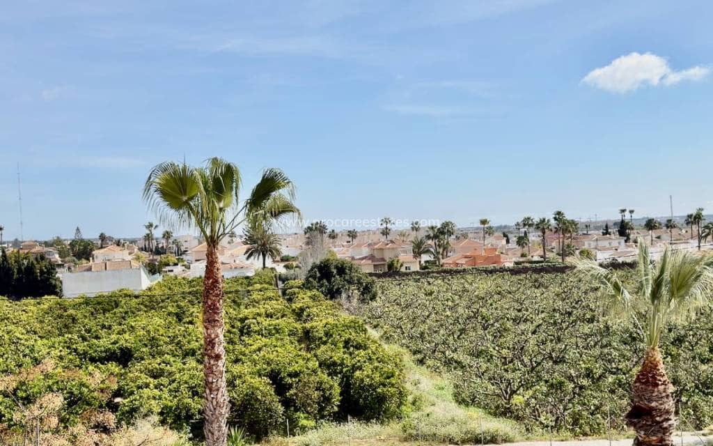 2 soveværelse Lejlighed til salg i Dona Pepa med swimmingpool - € 175.000 (Ref: 9778613)