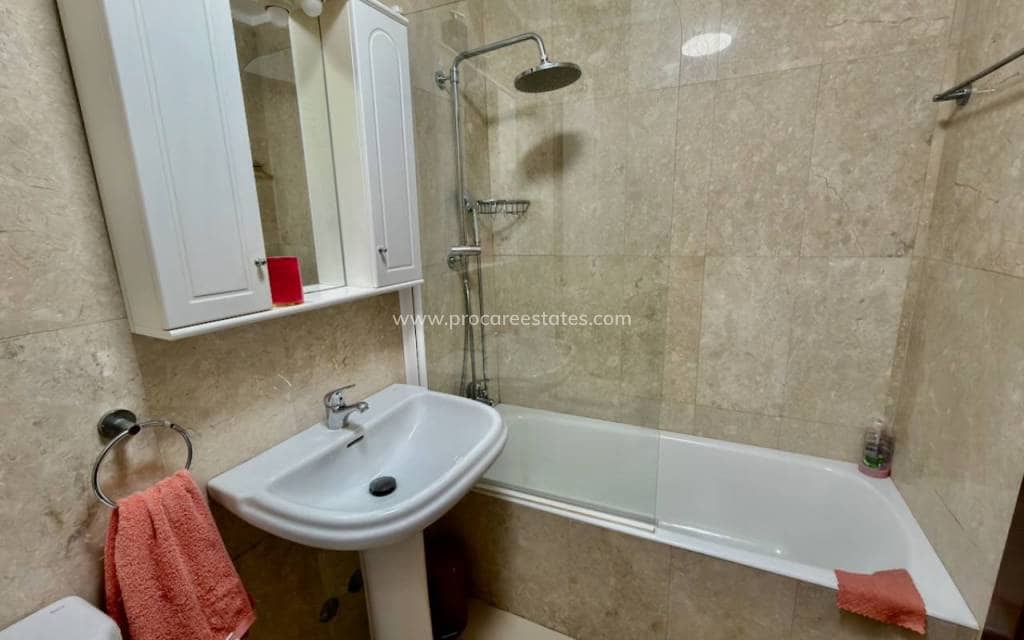 2 soveværelse Lejlighed til salg i Ciudad Quesada med swimmingpool - € 209.995 (Ref: 9778614)