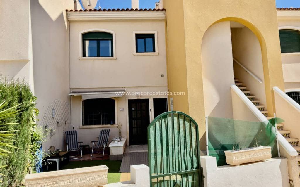 2 soveværelse Lejlighed til salg i Ciudad Quesada med swimmingpool - € 209.995 (Ref: 9778614)