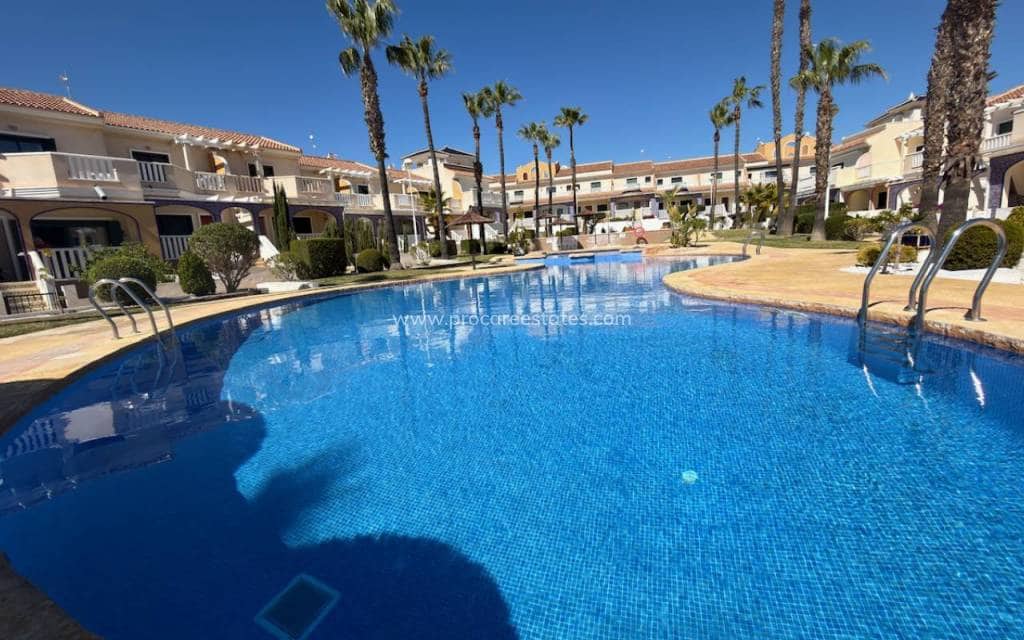 2 soveværelse Lejlighed til salg i Ciudad Quesada med swimmingpool - € 209.995 (Ref: 9778614)