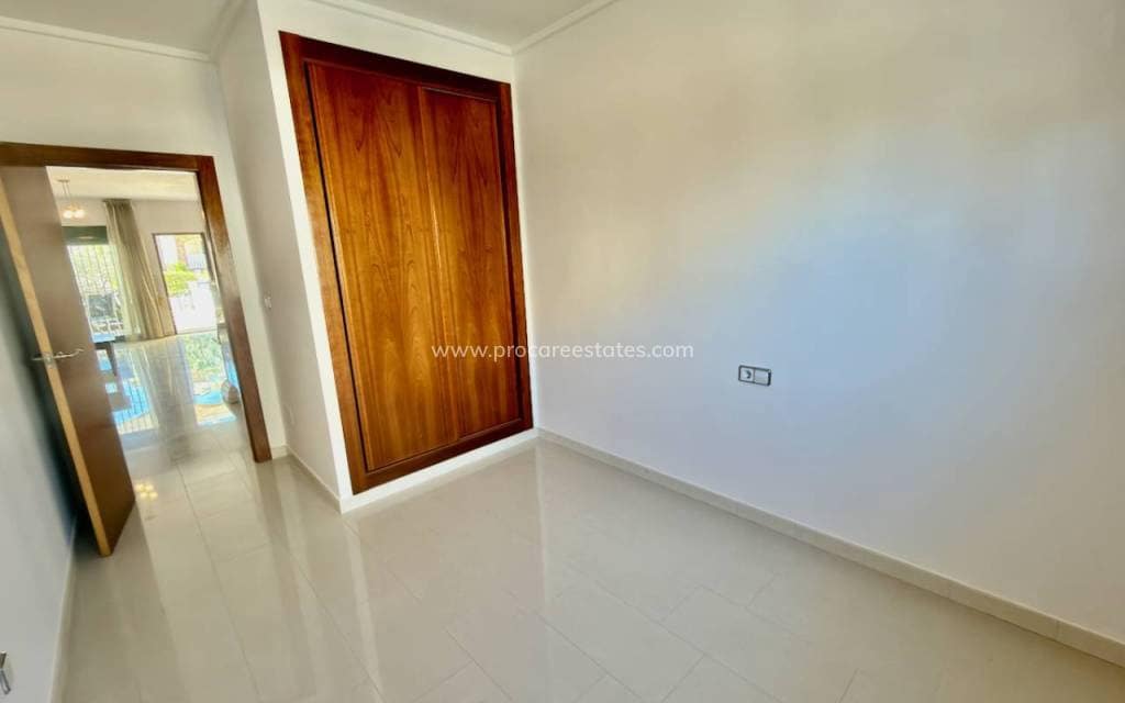 3 sypialnia Willa na sprzedaż w Ciudad Quesada z basenem - 340 000 € (Ref: 9778615)