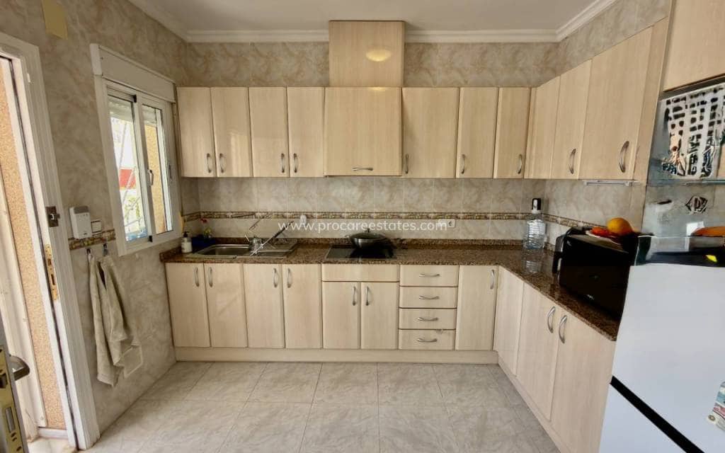 2 soveværelse Villa til salg i Ciudad Quesada med swimmingpool - € 235.000 (Ref: 9778616)