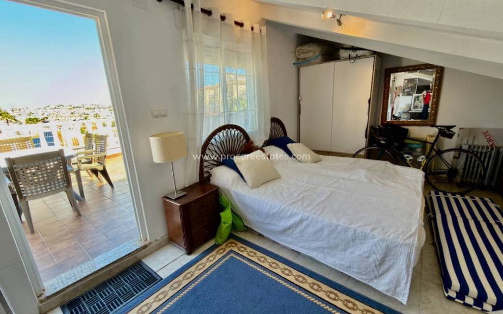 2 soveværelse Villa til salg i Ciudad Quesada med swimmingpool - € 235.000 (Ref: 9778616)