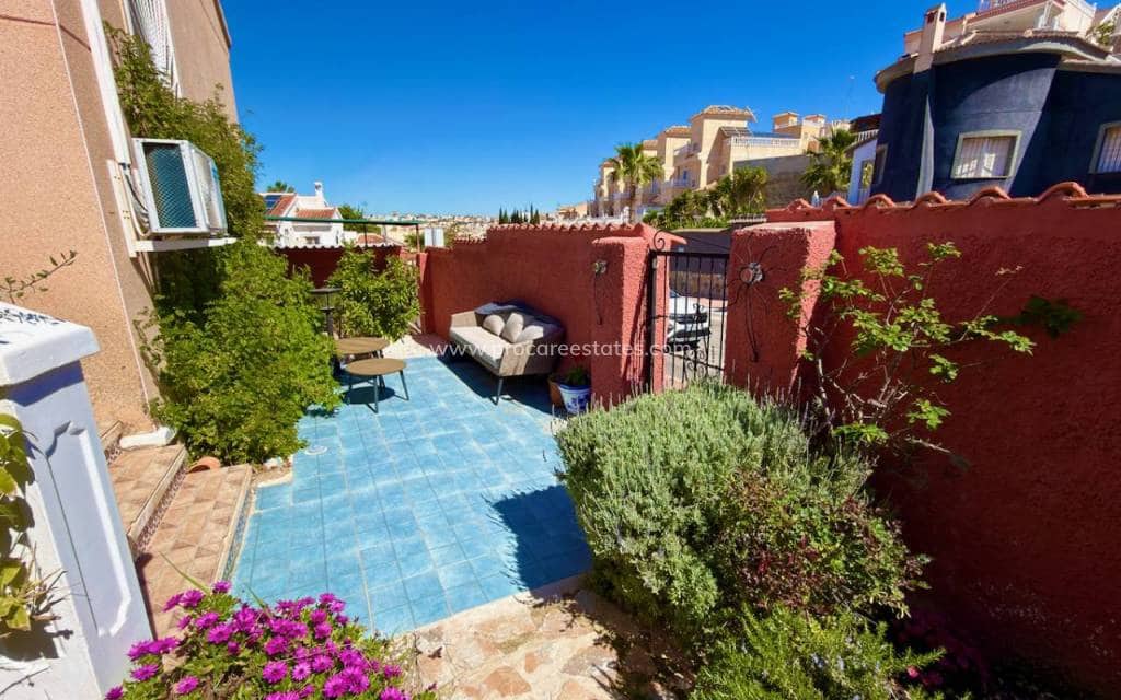 2 soveværelse Villa til salg i Ciudad Quesada med swimmingpool - € 235.000 (Ref: 9778616)