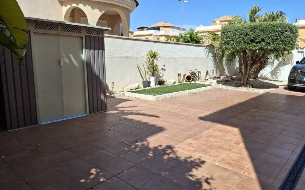 4 quarto Moradia para venda em Dona Pepa com piscina - 395 000 € (Ref: 9778620)