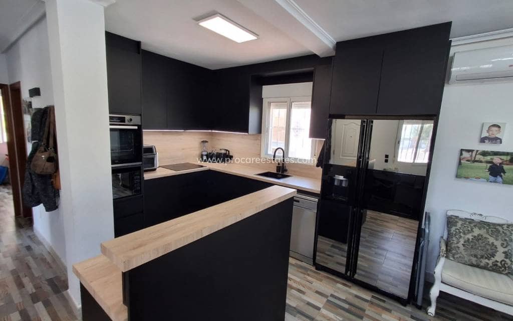 4 quarto Moradia para venda em Dona Pepa com piscina - 395 000 € (Ref: 9778620)