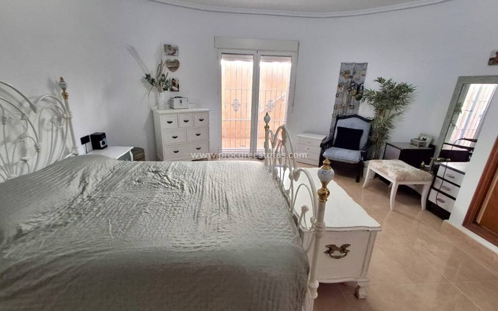 4 quarto Moradia para venda em Dona Pepa com piscina - 395 000 € (Ref: 9778620)