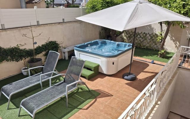 4 quarto Moradia para venda em Doña Pepa, Rojales com piscina - 395 000 € (Ref: 9778620)