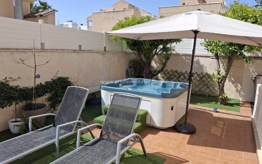 4 quarto Moradia para venda em Dona Pepa com piscina - 395 000 € (Ref: 9778620)