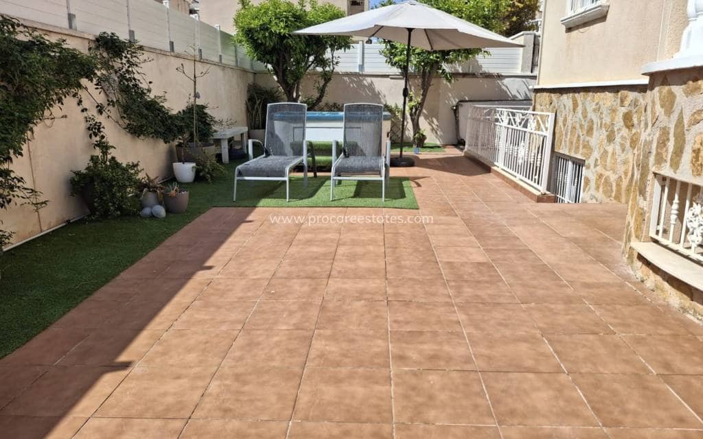 4 quarto Moradia para venda em Dona Pepa com piscina - 395 000 € (Ref: 9778620)