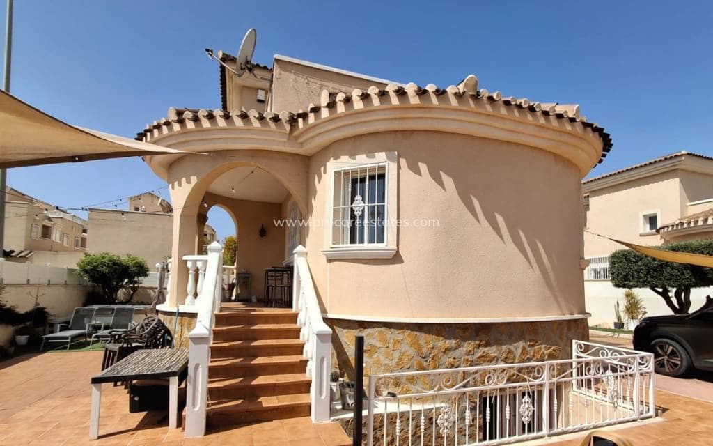 4 quarto Moradia para venda em Dona Pepa com piscina - 395 000 € (Ref: 9778620)