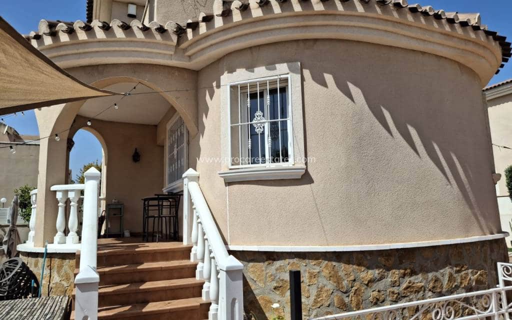 4 quarto Moradia para venda em Dona Pepa com piscina - 395 000 € (Ref: 9778620)