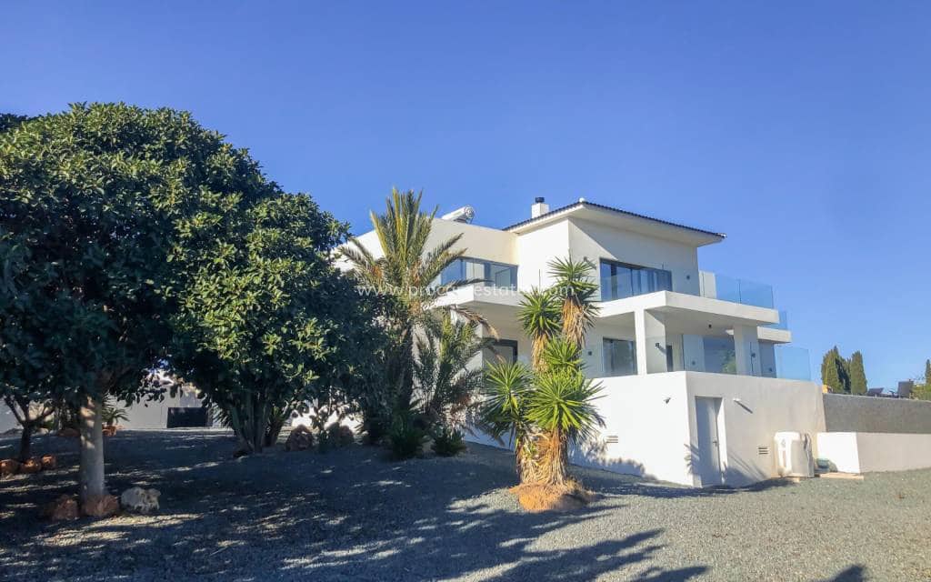 6 soverom Villa til salgs i Ciudad Quesada - € 2 300 000 (Ref: 9778621)