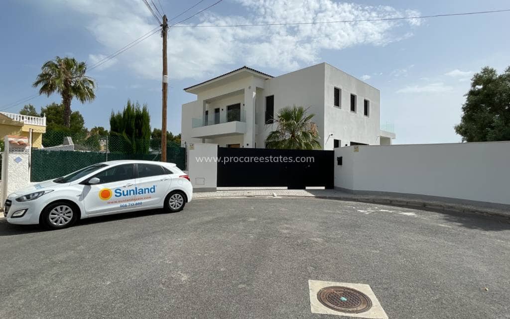 6 soverom Villa til salgs i Ciudad Quesada - € 2 300 000 (Ref: 9778621)