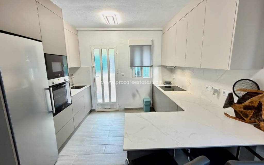 3 makuuhuone Huvila myytävänä paikassa Ciudad Quesada - 285 000 € (Ref: 9778622)