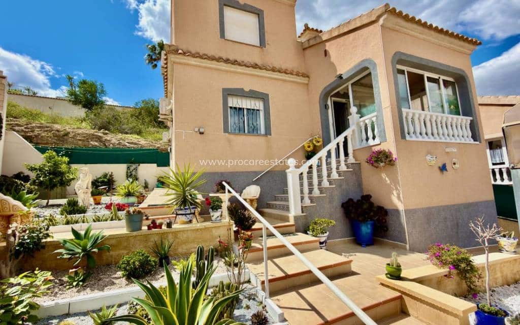 3 makuuhuone Huvila myytävänä paikassa Ciudad Quesada - 285 000 € (Ref: 9778622)