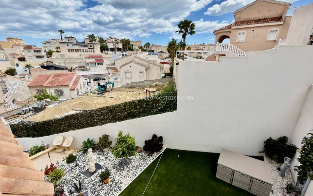 3 makuuhuone Huvila myytävänä paikassa Ciudad Quesada - 285 000 € (Ref: 9778622)