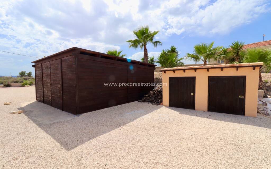 4 soveværelse Finca/Landehus til salg i Albatera med swimmingpool garage - € 540.000 (Ref: 9818467)