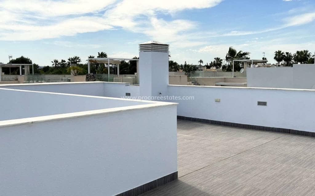 3 slaapkamer Villa te koop in Ciudad Quesada met zwembad - € 770.000 (Ref: 9850095)
