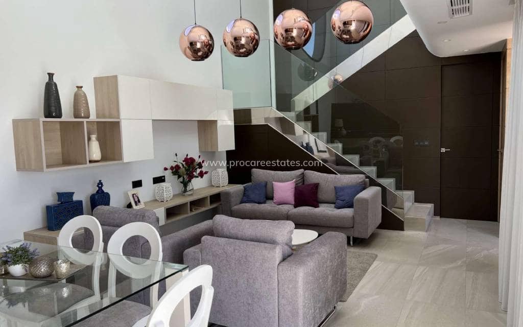3 slaapkamer Villa te koop in Ciudad Quesada met zwembad - € 770.000 (Ref: 9850095)