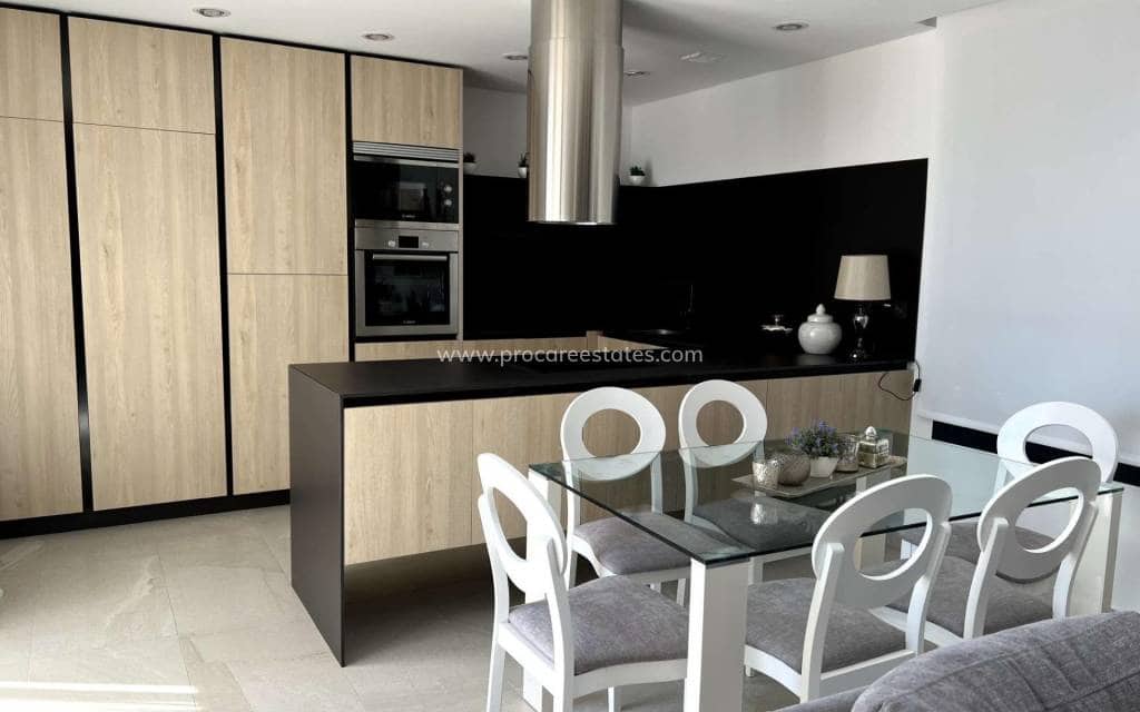 3 slaapkamer Villa te koop in Ciudad Quesada met zwembad - € 770.000 (Ref: 9850095)
