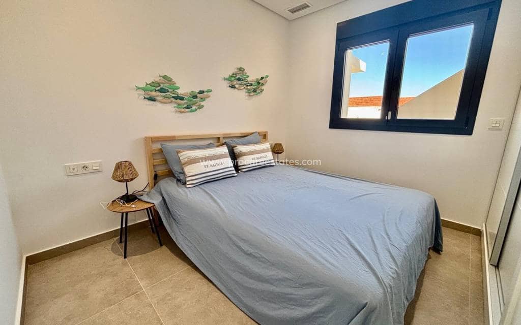 3 bedroom Villa for sale in Rojales with pool - € 483,000 (Ref: 9850096)