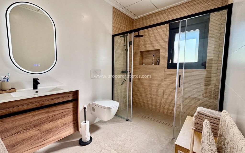 3 bedroom Villa for sale in Rojales with pool - € 483,000 (Ref: 9850096)