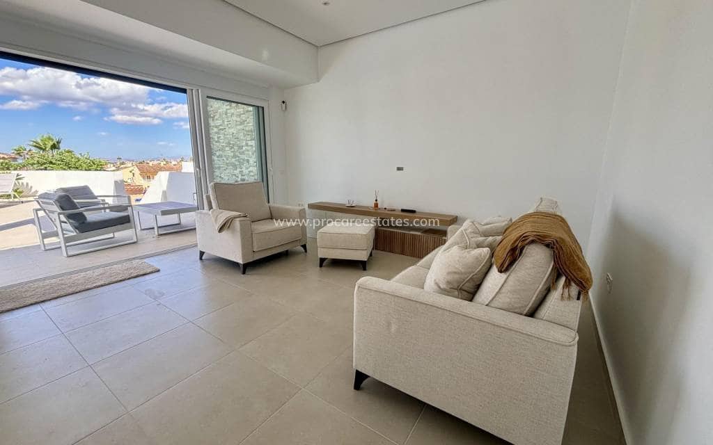 3 bedroom Villa for sale in Rojales with pool - € 483,000 (Ref: 9850096)