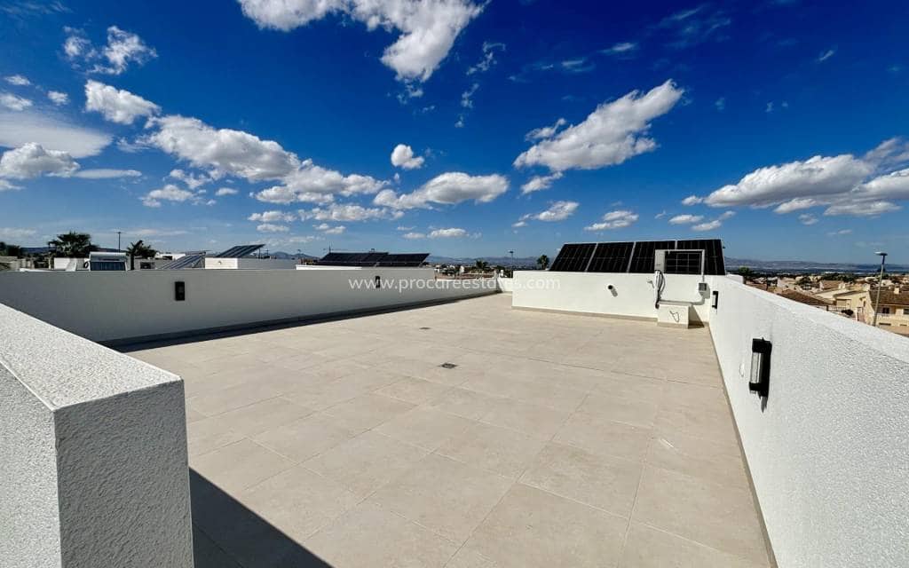3 bedroom Villa for sale in Rojales with pool - € 483,000 (Ref: 9850096)