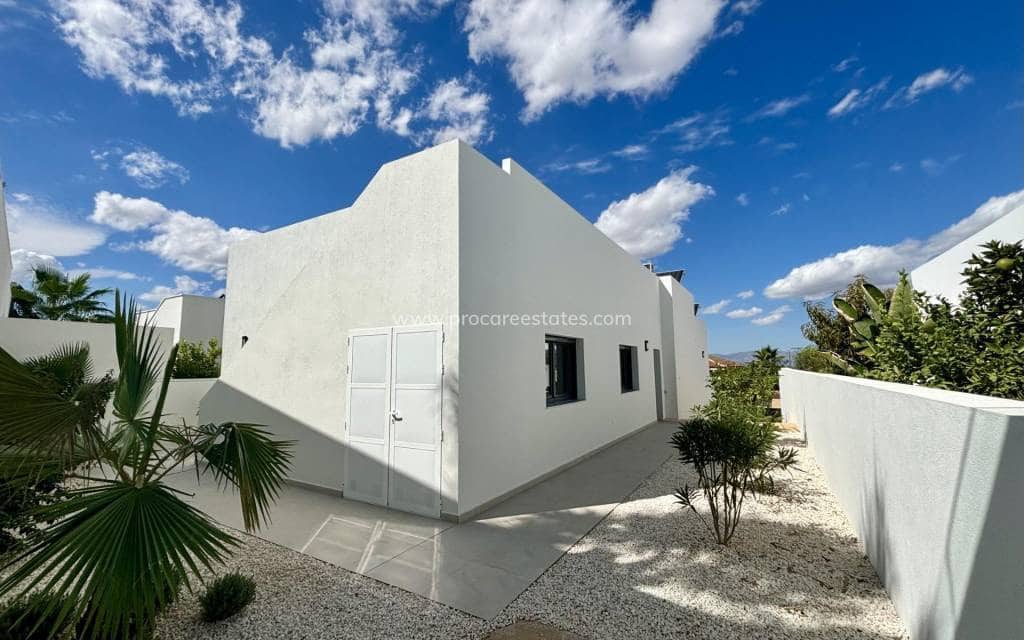 3 bedroom Villa for sale in Rojales with pool - € 483,000 (Ref: 9850096)