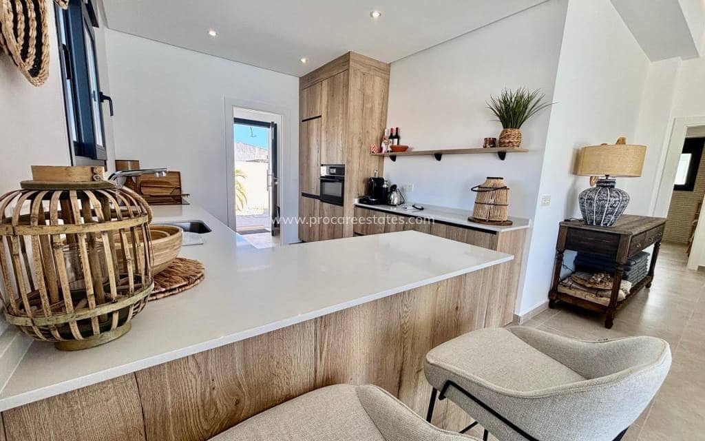 3 bedroom Villa for sale in Rojales with pool - € 483,000 (Ref: 9850096)