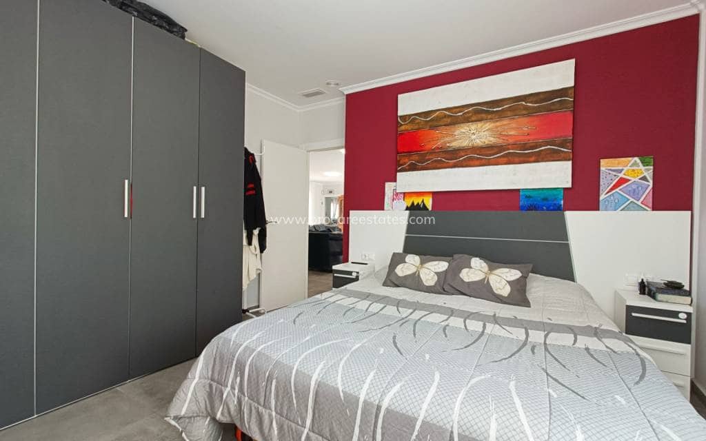 4 bedroom Villa for sale in Pinoso - € 420,000 (Ref: 9850104)