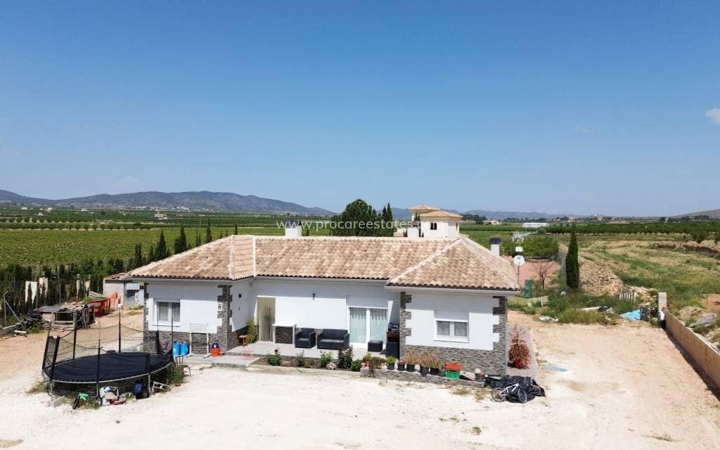 4 bedroom Villa for sale in Pinoso - € 420,000 (Ref: 9850104)