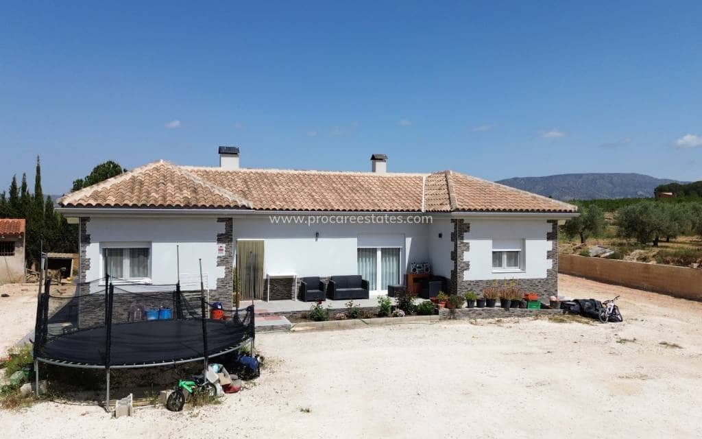 4 bedroom Villa for sale in Pinoso - € 420,000 (Ref: 9850104)