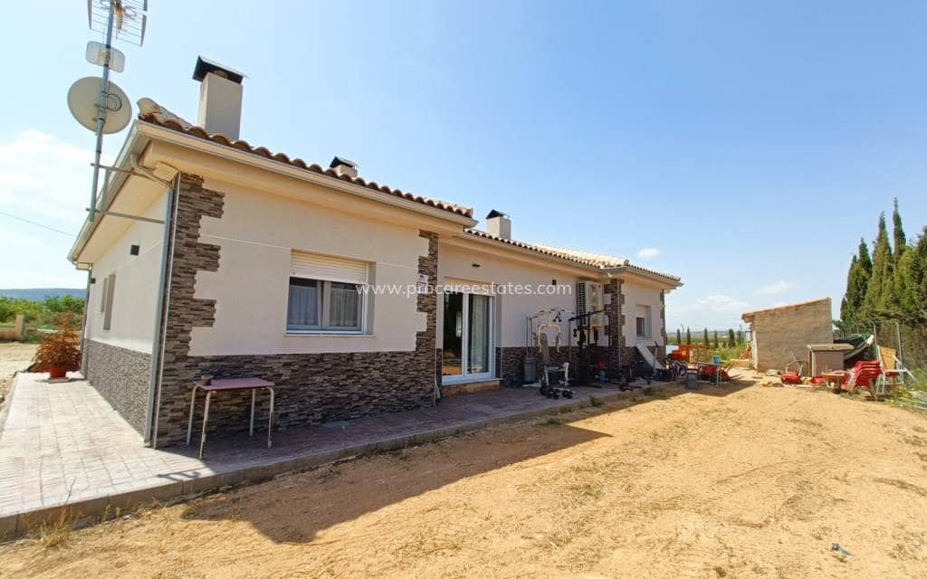 4 bedroom Villa for sale in Pinoso - € 420,000 (Ref: 9850104)