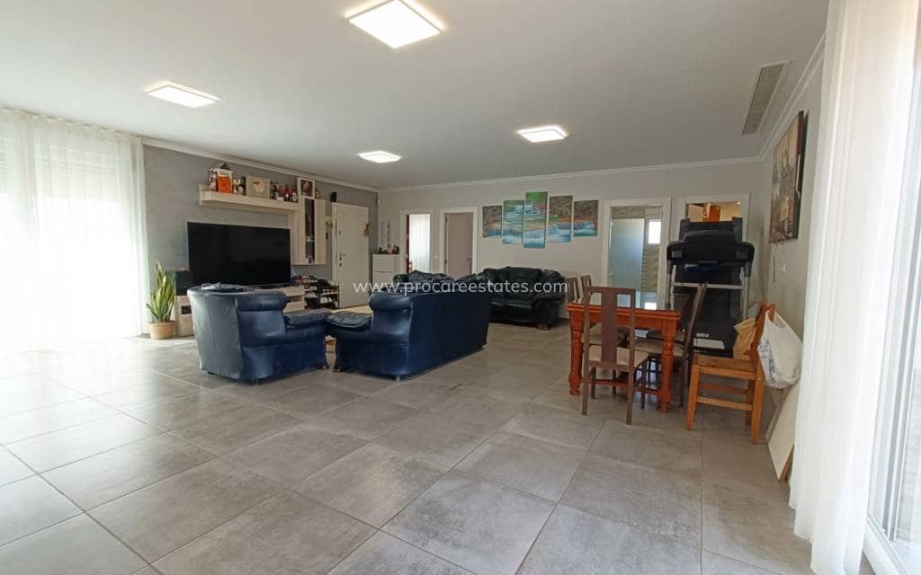 4 bedroom Villa for sale in Pinoso - € 420,000 (Ref: 9850104)