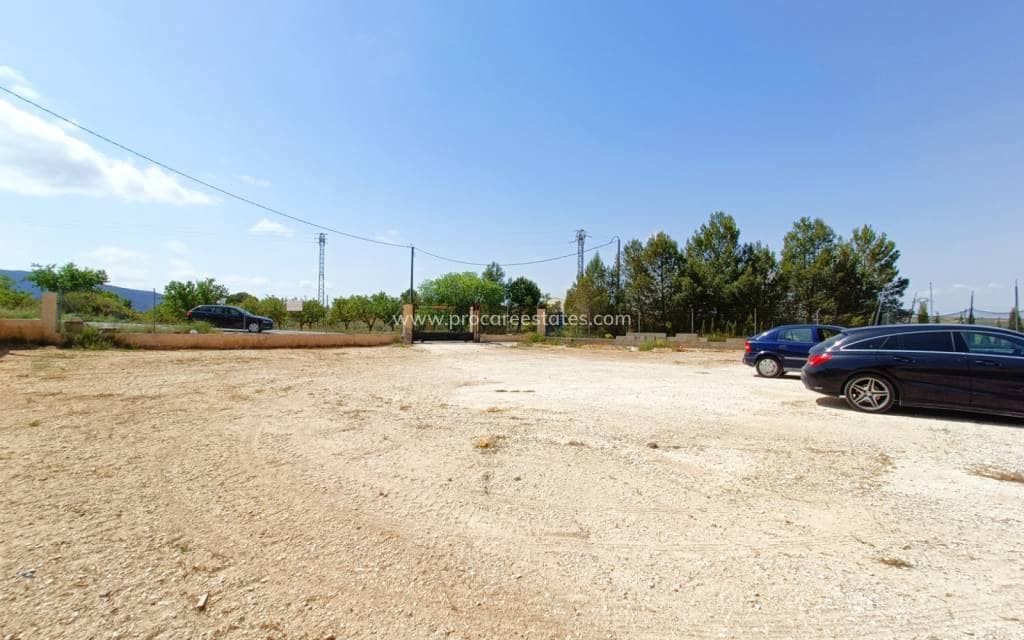 4 bedroom Villa for sale in Pinoso - € 420,000 (Ref: 9850104)