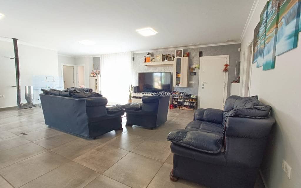 4 bedroom Villa for sale in Pinoso - € 420,000 (Ref: 9850104)