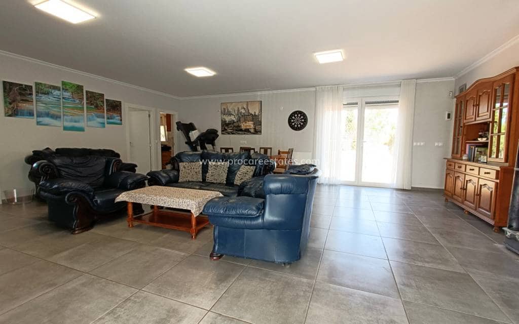 4 bedroom Villa for sale in Pinoso - € 420,000 (Ref: 9850104)